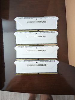 Corsair DDR4 64 GB 3600MHZ RGB RAM