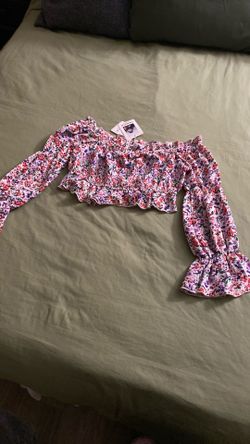 M/L Long Sleeves Flowered Blouse 