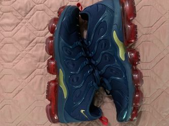 Nike Air VaporMax Plus sneakers in the Midnight navy