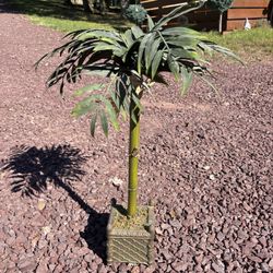 Artificial Palm Tree Decorative Planter