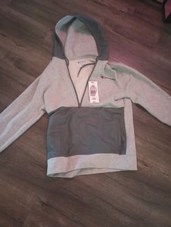 BRAND NEW CHAMPION SWEATER FOR GIRLS OR SMALL BOY!!
