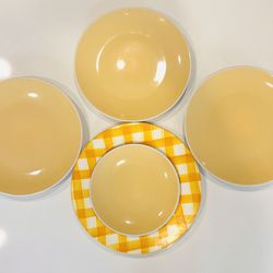 Large 5 Pieces Plates Set- Excellent Condition