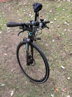 Cannondale Quick 3 Hybrid Bike, Size Small, Disc Brakes, Shimano Sora