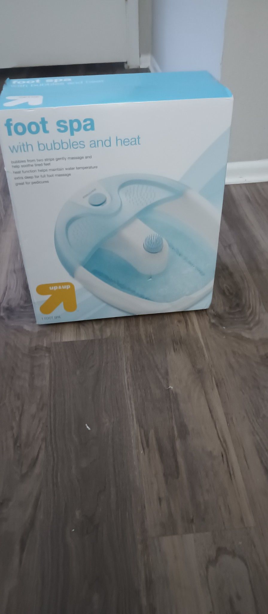 FOOT SPA WITH BUBBLES AND HEAT NEW