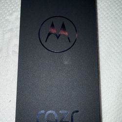 Motorola - razr 2024 256GB (Unlocked) - Koala Gray 
