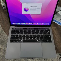 Apple MacBook Pro 2017 13 Inch 512GB Ssd , 8gb Ram Touchbar/ID