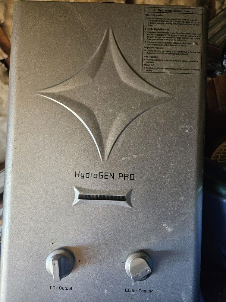 HydroGEN Pro Water-Cooled CO₂ Generator