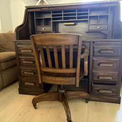 Old Fashion Desk