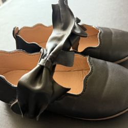 Chic Black Kids' Flats with Bow Accent