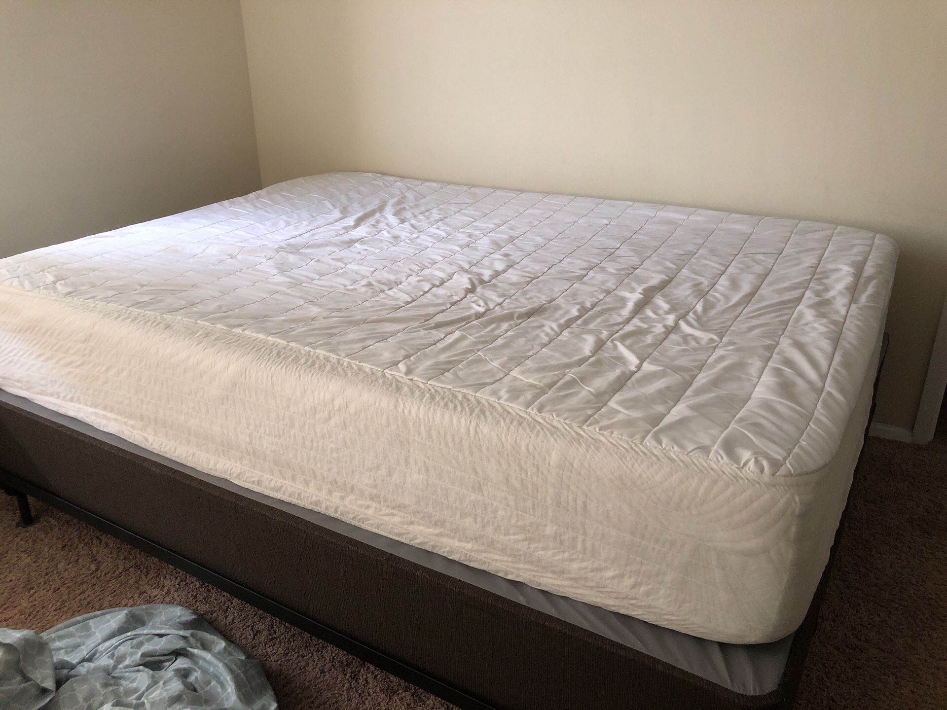 Queen size good quality mattress
