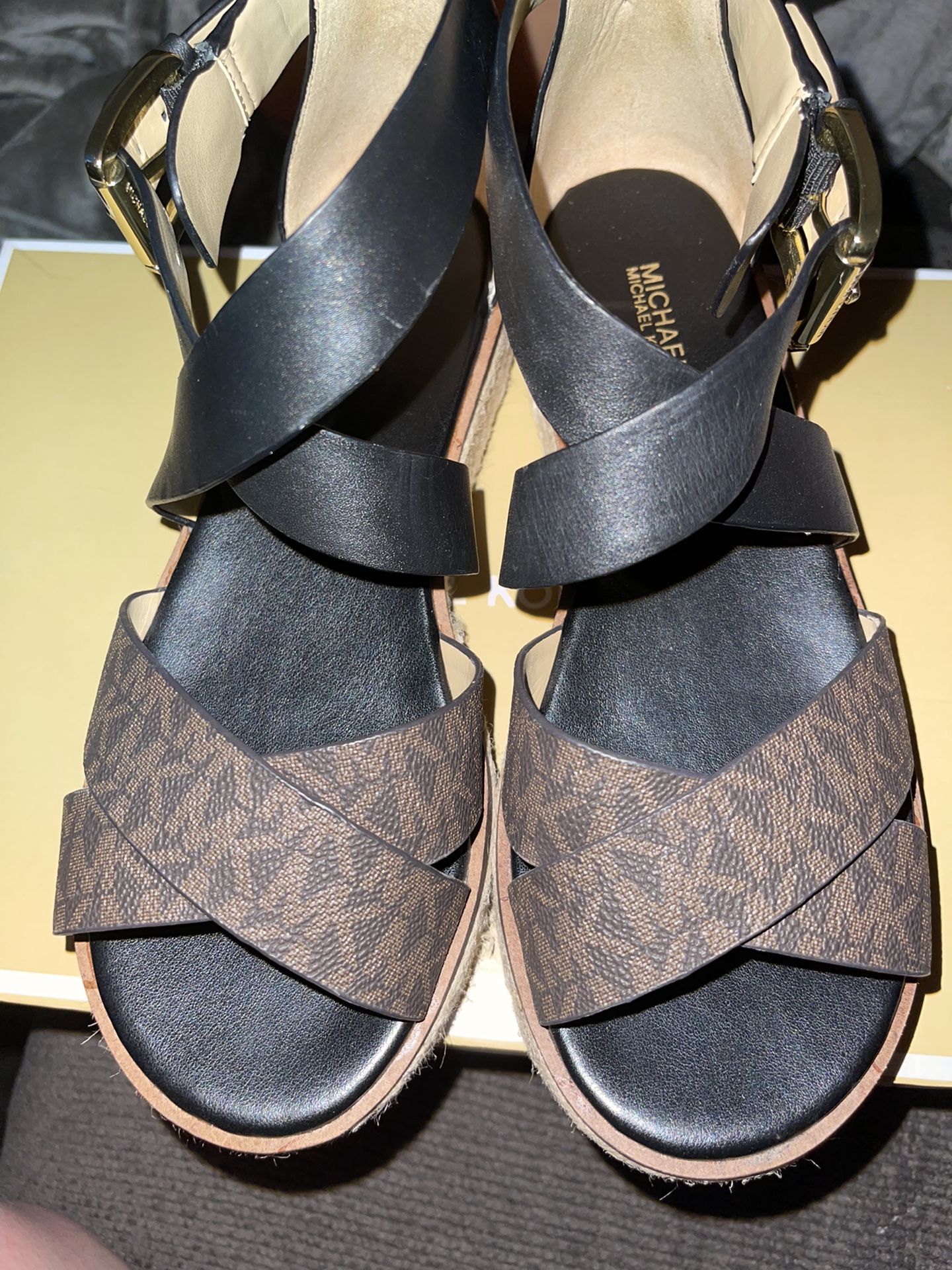 Darby sandal hot sale