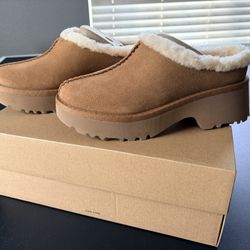 Ugg Clog 