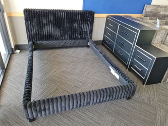 BEDROOM SET
