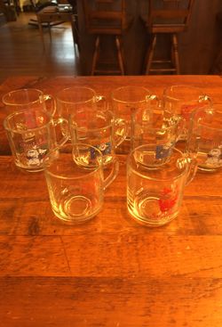 Vintage Marshall Fields Santa Bear glass mugs. 5 different designs.