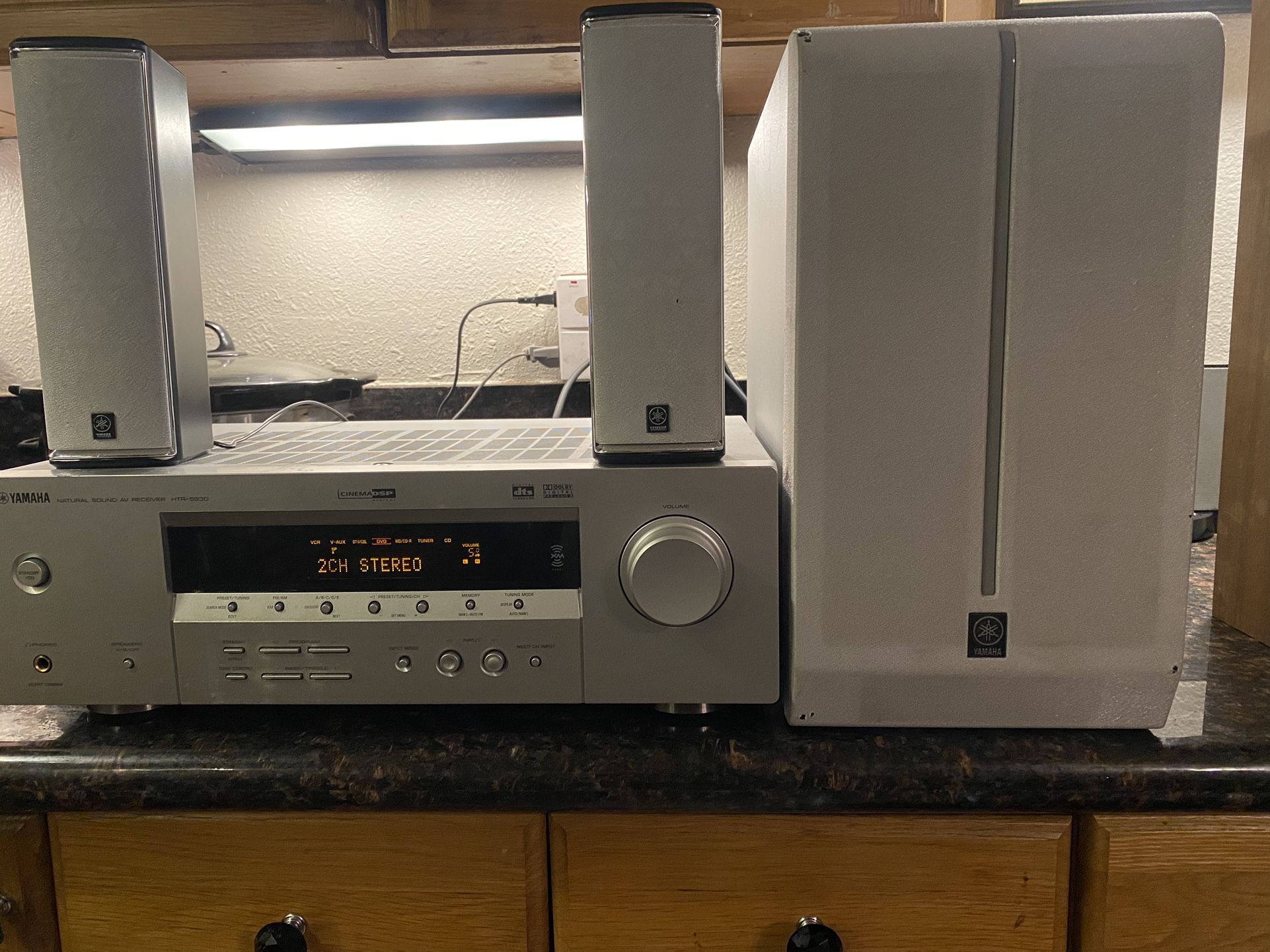 Yamaha Surround Sound/stereo system