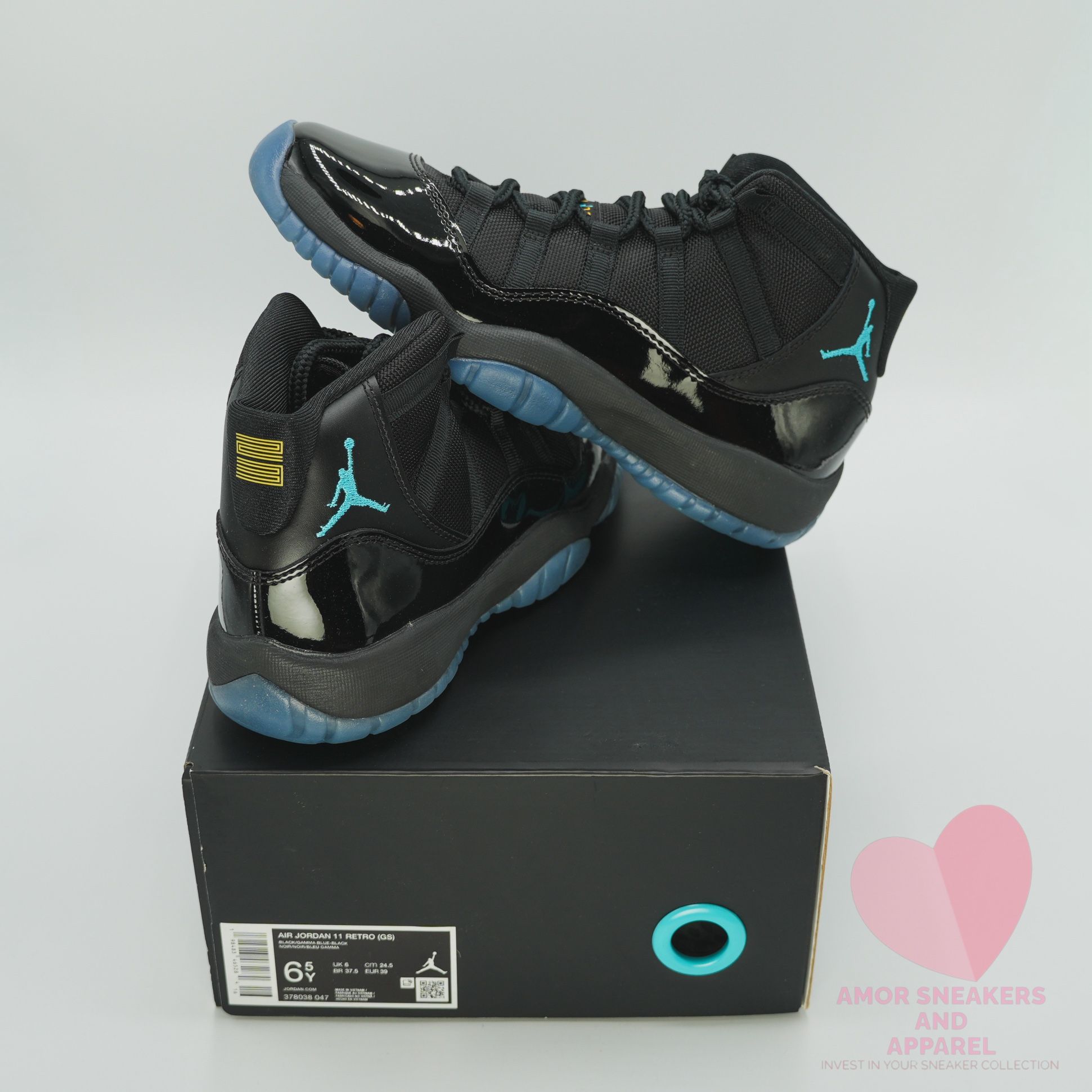 New Jordan 11 Retro Gamma Blue (2025) - Size 6.5Y / Womens 8