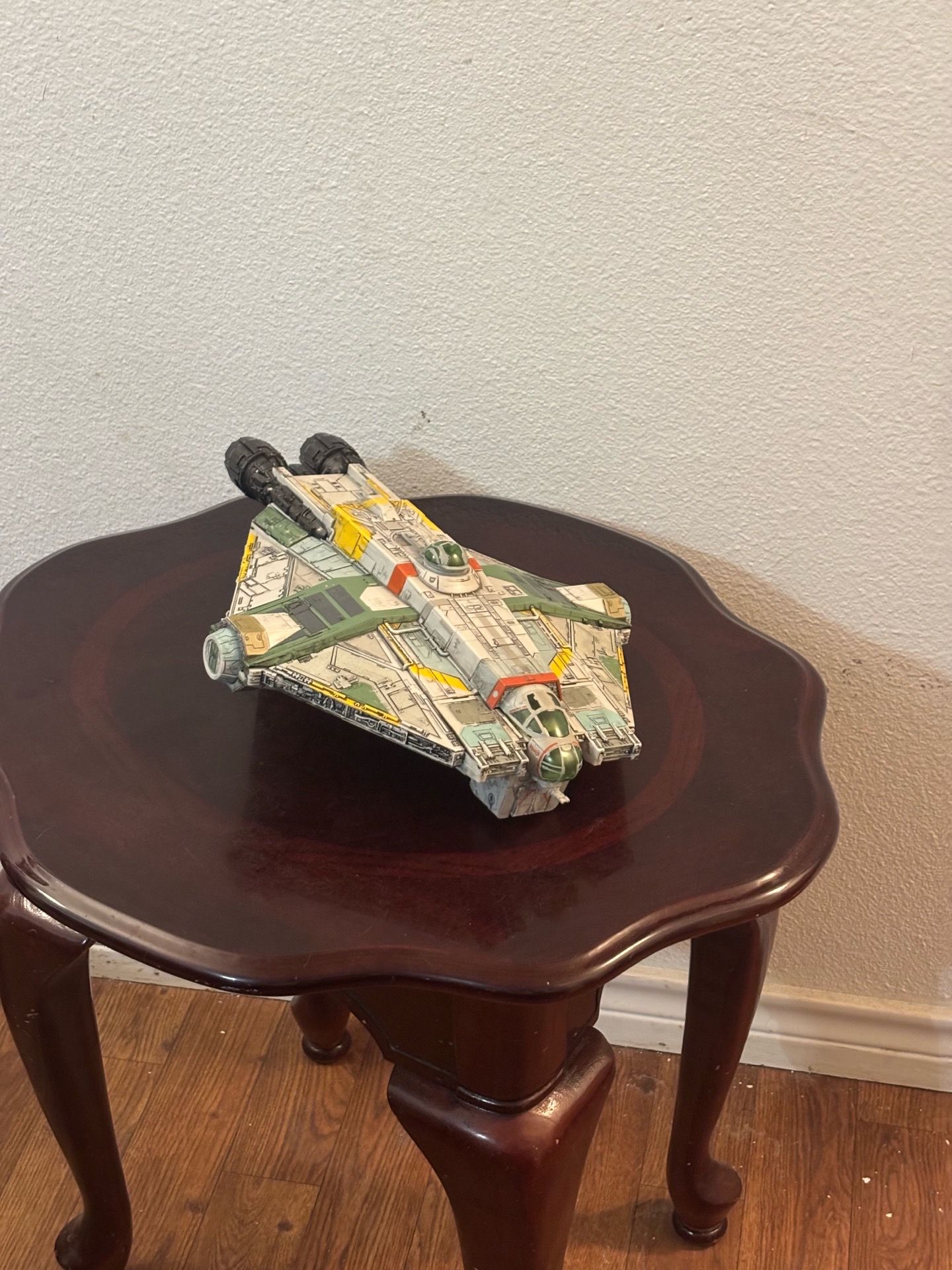Star Wars Galaxy Squadron Ghost - Epic Starfighter Model