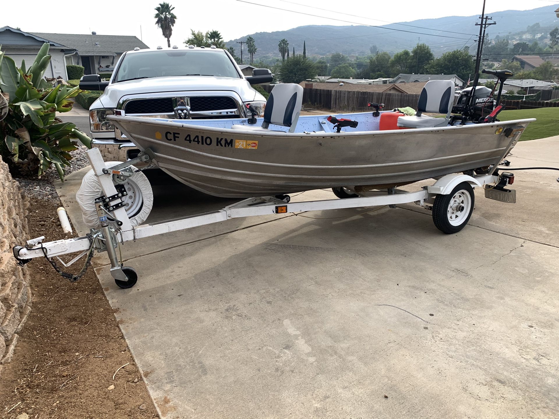 Klamath 12ft aluminum bass boat for Sale in Poway, CA OfferUp