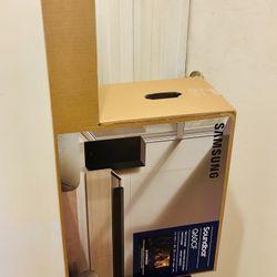 Samsung (HW-Q60CF) Surround Sound Dolby Atmos Home Theater Soundbar | Wireless Sub | Adaptive Audio