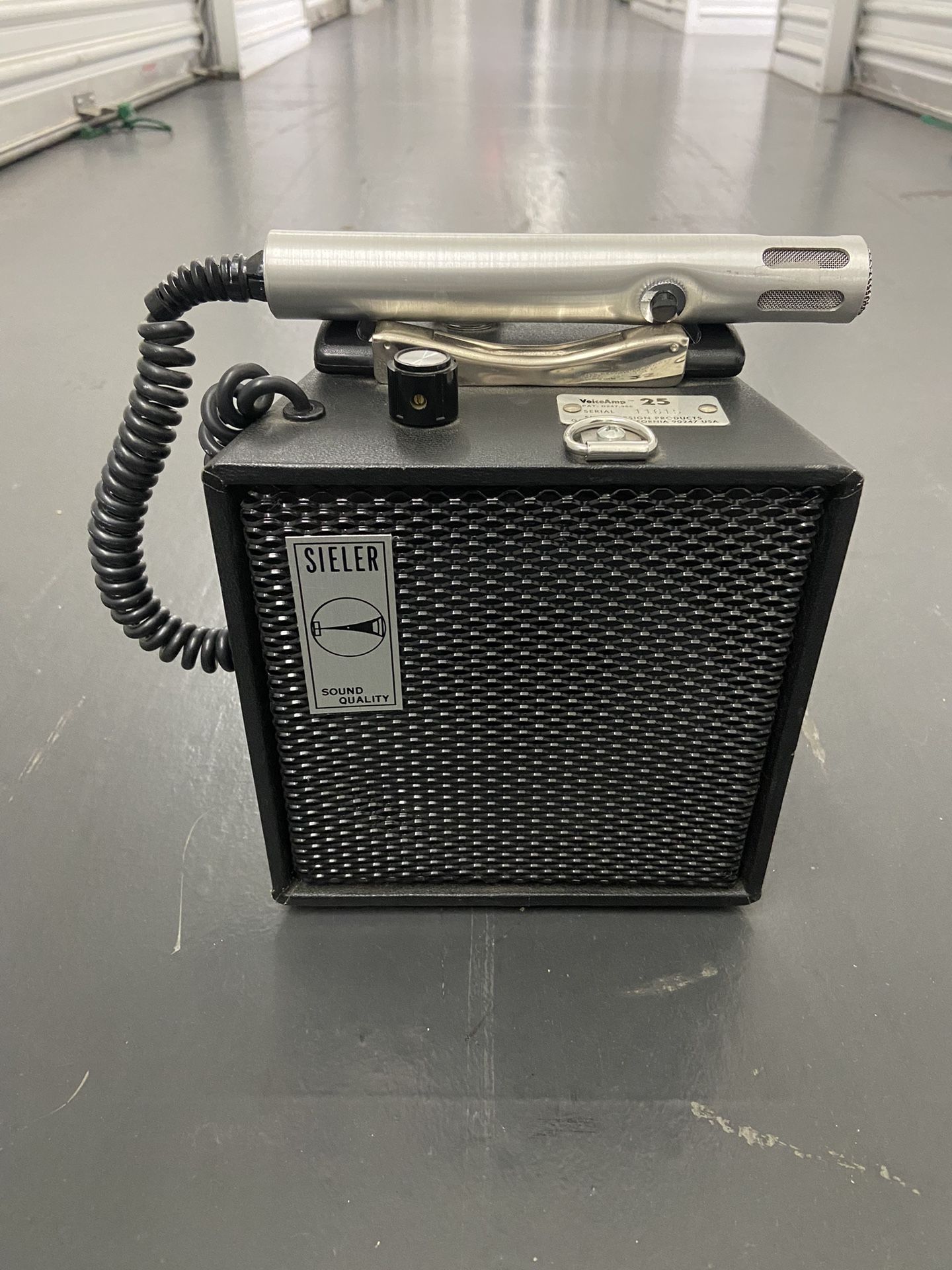 Vintage Voice Amp-25 Sieler Design Products, Megaphone Lofi for Recording