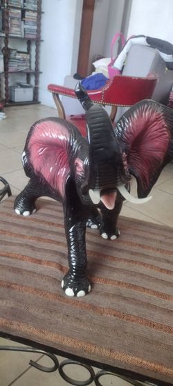 Elefante 17 largo por 13 de alto.