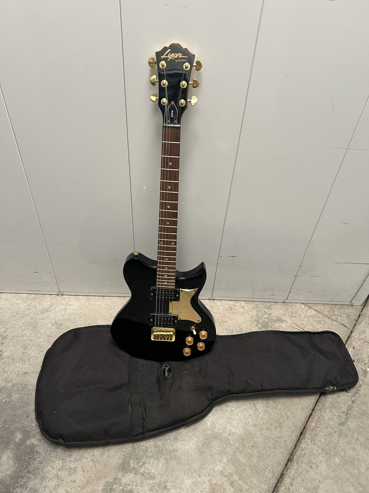 LYON L115 by WASHBURN Black / Gold Visit > FINISH ELECTRIC GUITAR LE