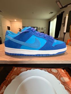 Nike SB Dunk Low Blue Raspberry Sneaker