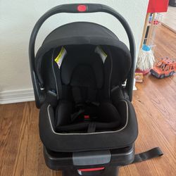 Graco infant Car seat