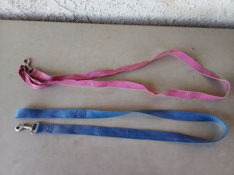 Dog leashes