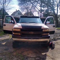 2001 Chevy Silverado 2500 Pick Up 