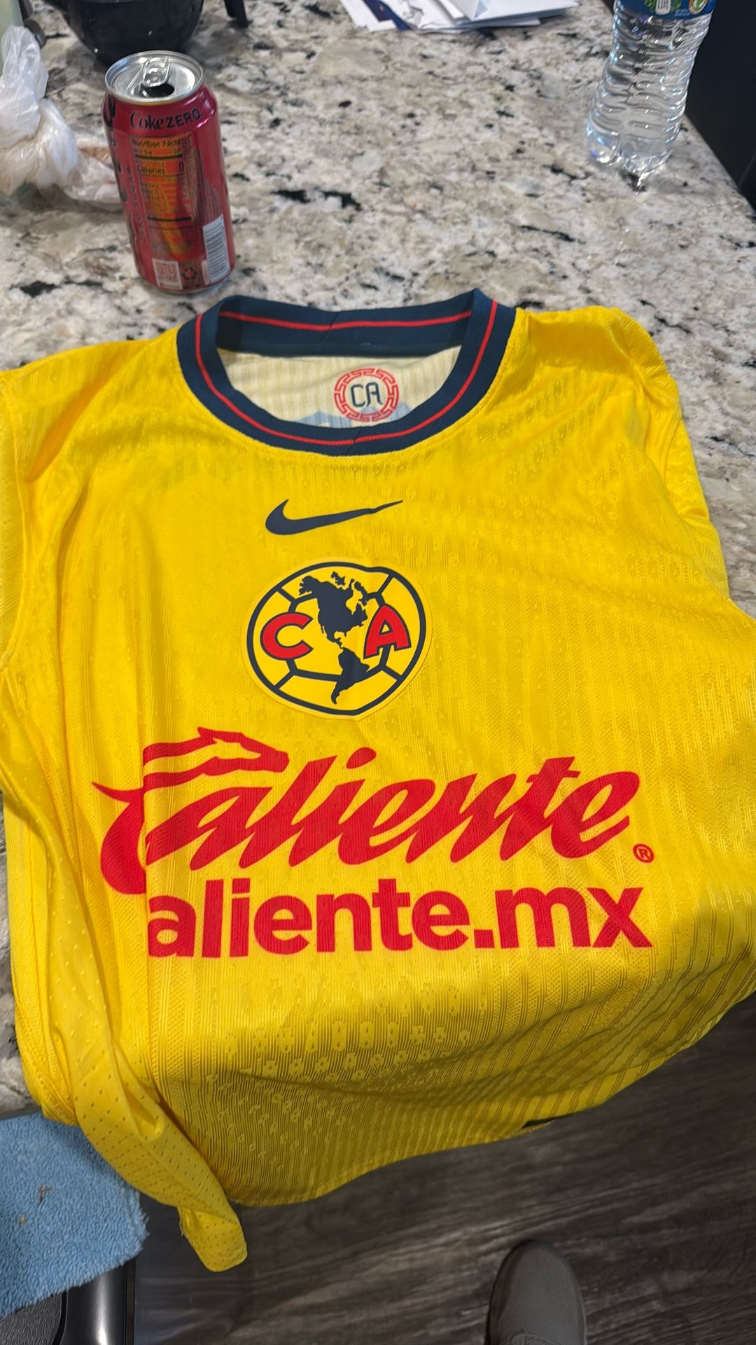 El America T Shirt  S
