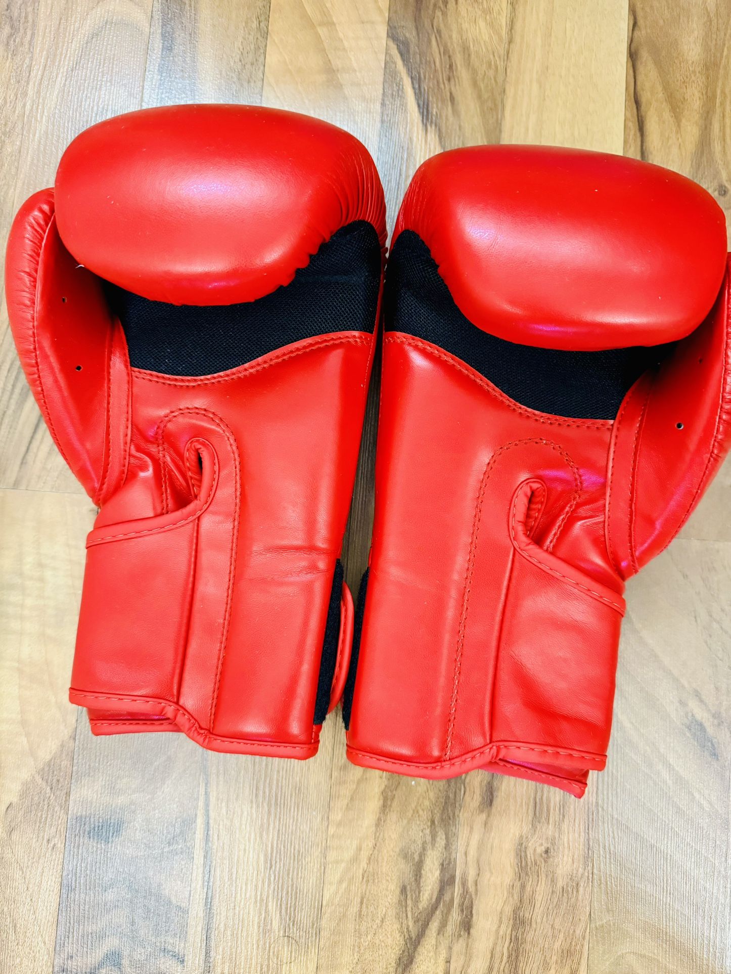 Boxing Gloves Barely Used!!!