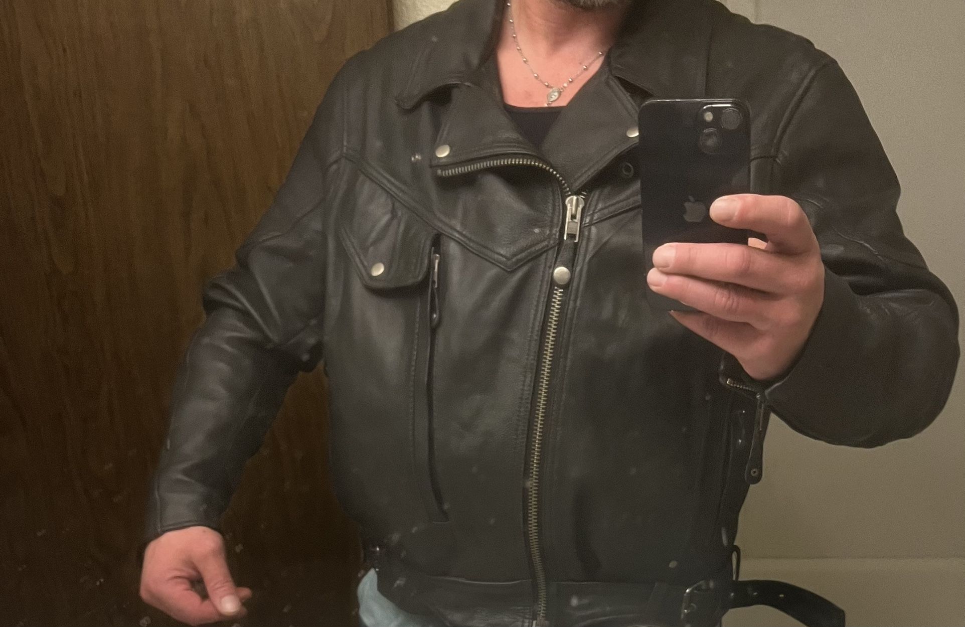 Motorcycle riding jacket