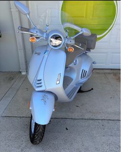 Vespa - Limited Edition