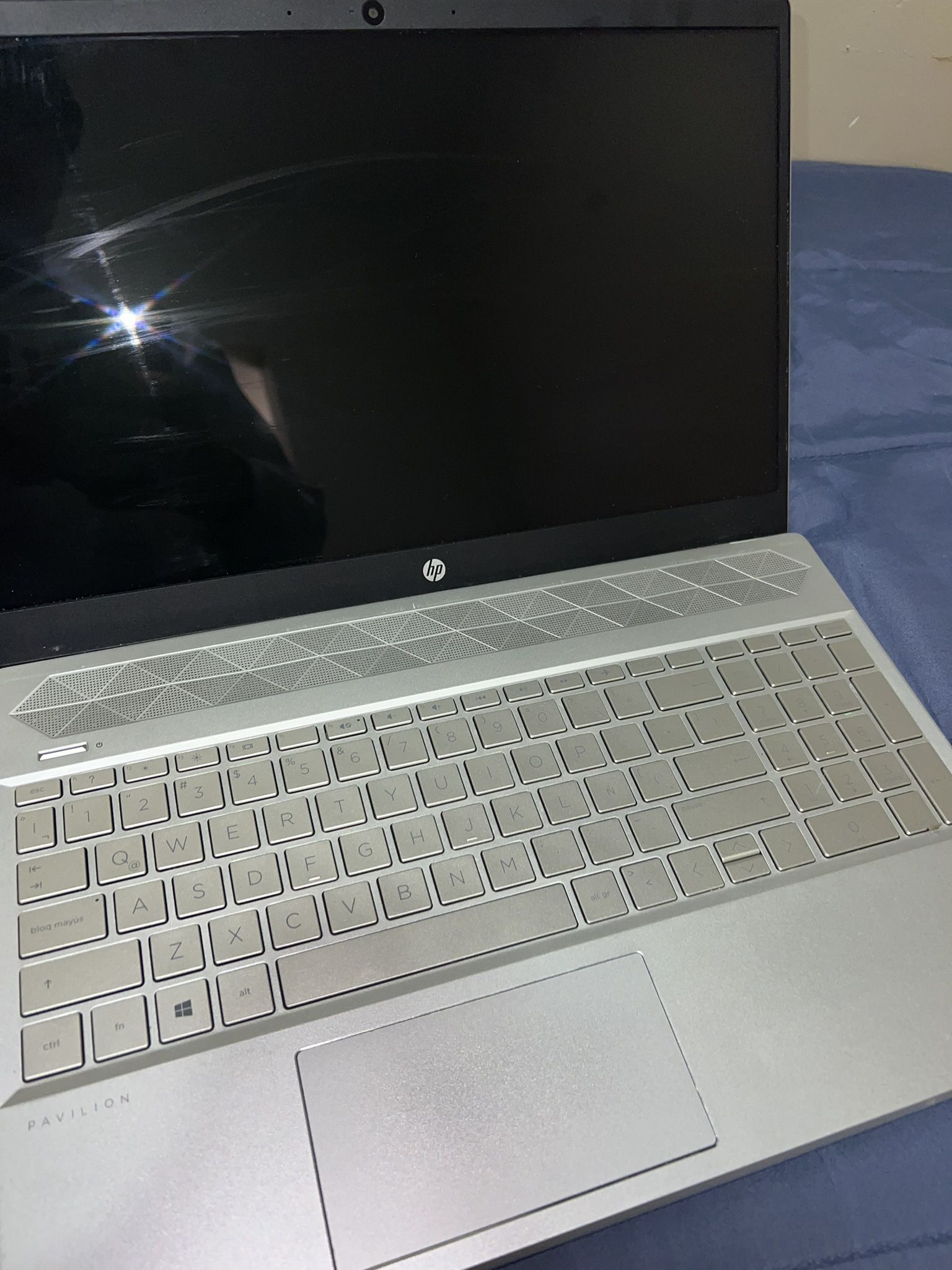 HP Pavilion 15