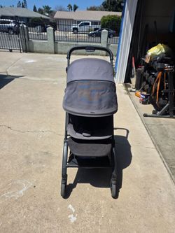 Jooltz aer travel stroller