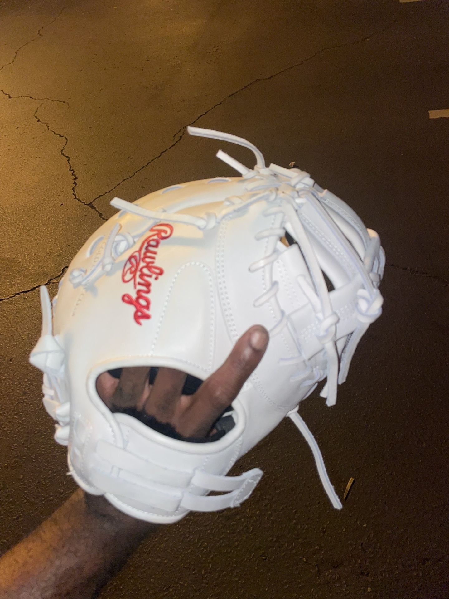 New Rawlings 1st Base Glove