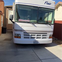 2001 Fleetwood Flair 25 F  Super Clean No Animal On It