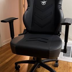 Game chair