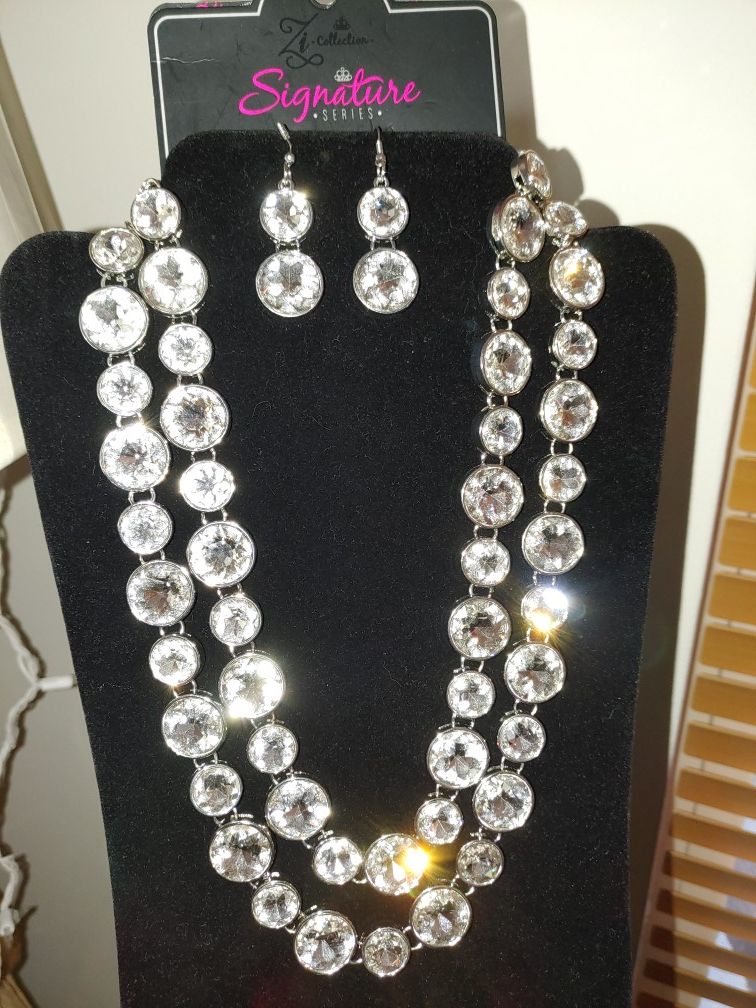 Zi Collection
