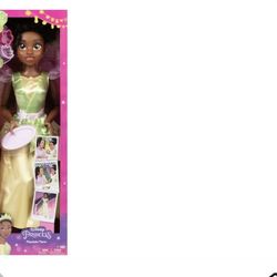 Disney Princess 32 inch Playdate Tiana Fashion Doll with Sharable Accessories