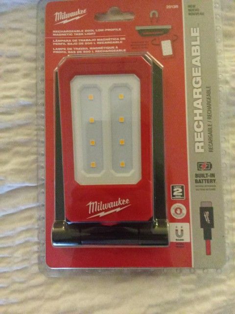 Milwaukee Rechargeable 2013R