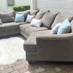 RTG- Beautiful Sectional Sofá 