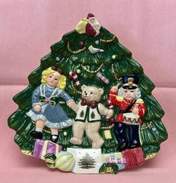 Vintage Spode Christmas Tree Toys Around The World sculpted cookie plate