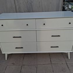 DRESSER....36 H X 56 .W X18 DEEP...!!