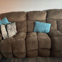 COUCH AND RECLINERS