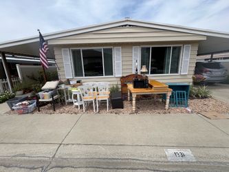 YARD SALE/ FREE STUFF 6/6