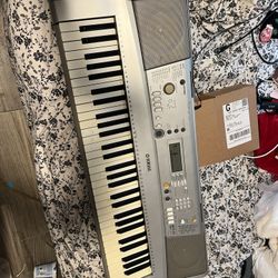 YAMAHA Electric Piano