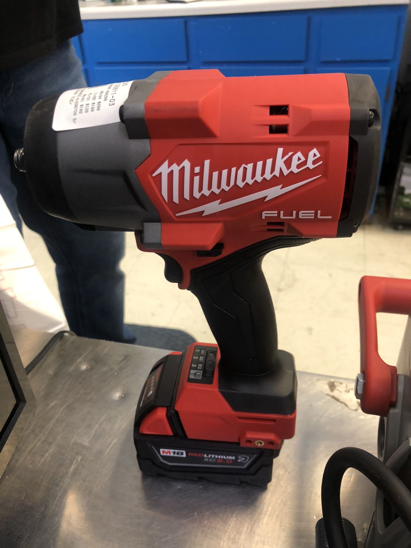 MILWAUKEE FUEL IMPACT WRENCH