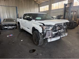 2024 Toyota tundra 4 x 4